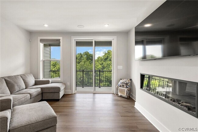 Building Photo - 5326 Old Main St