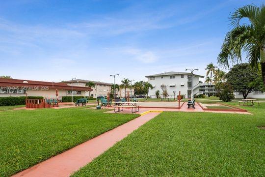 Building Photo - 5300 Washington St