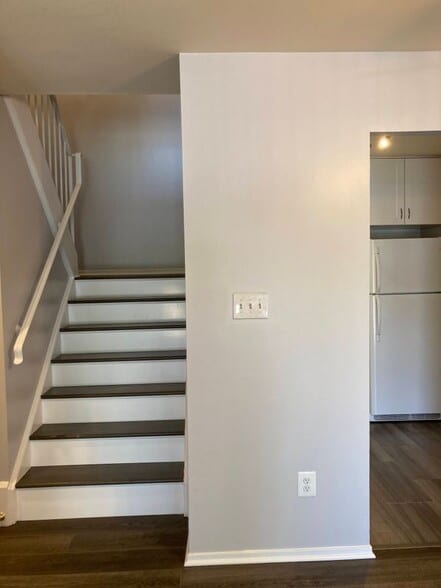 Building Photo - 10260 Ridgeline Dr