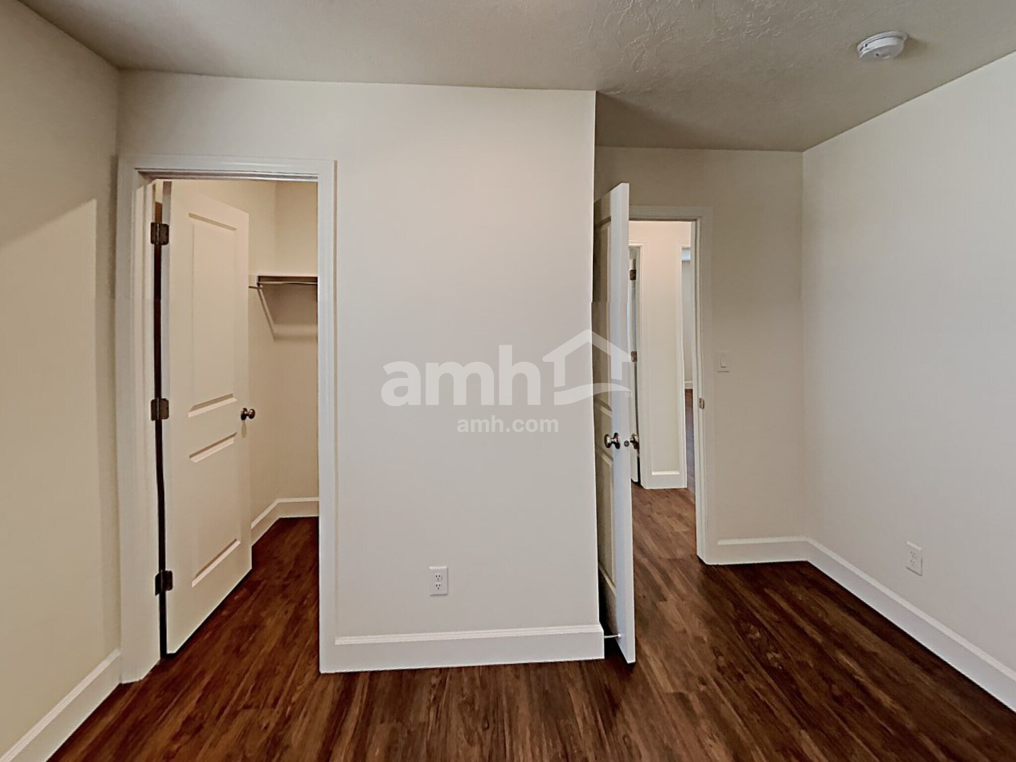 Building Photo - 373 North St