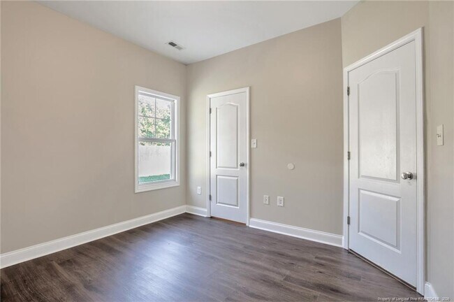 Building Photo - 2779 Rivercliff Rd