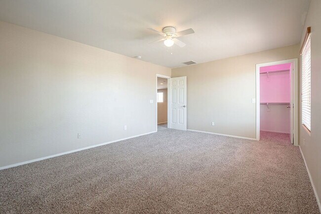 Building Photo - 26197 W Potter Dr