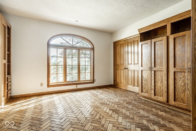 Building Photo - 9628 Summerlakes Dr