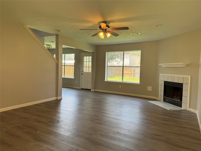 Building Photo - 16527 Rock E Dr