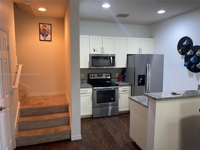 Building Photo - 3202 Cupid Pl