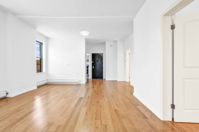 Building Photo - 71-32 Fresh Pond Rd