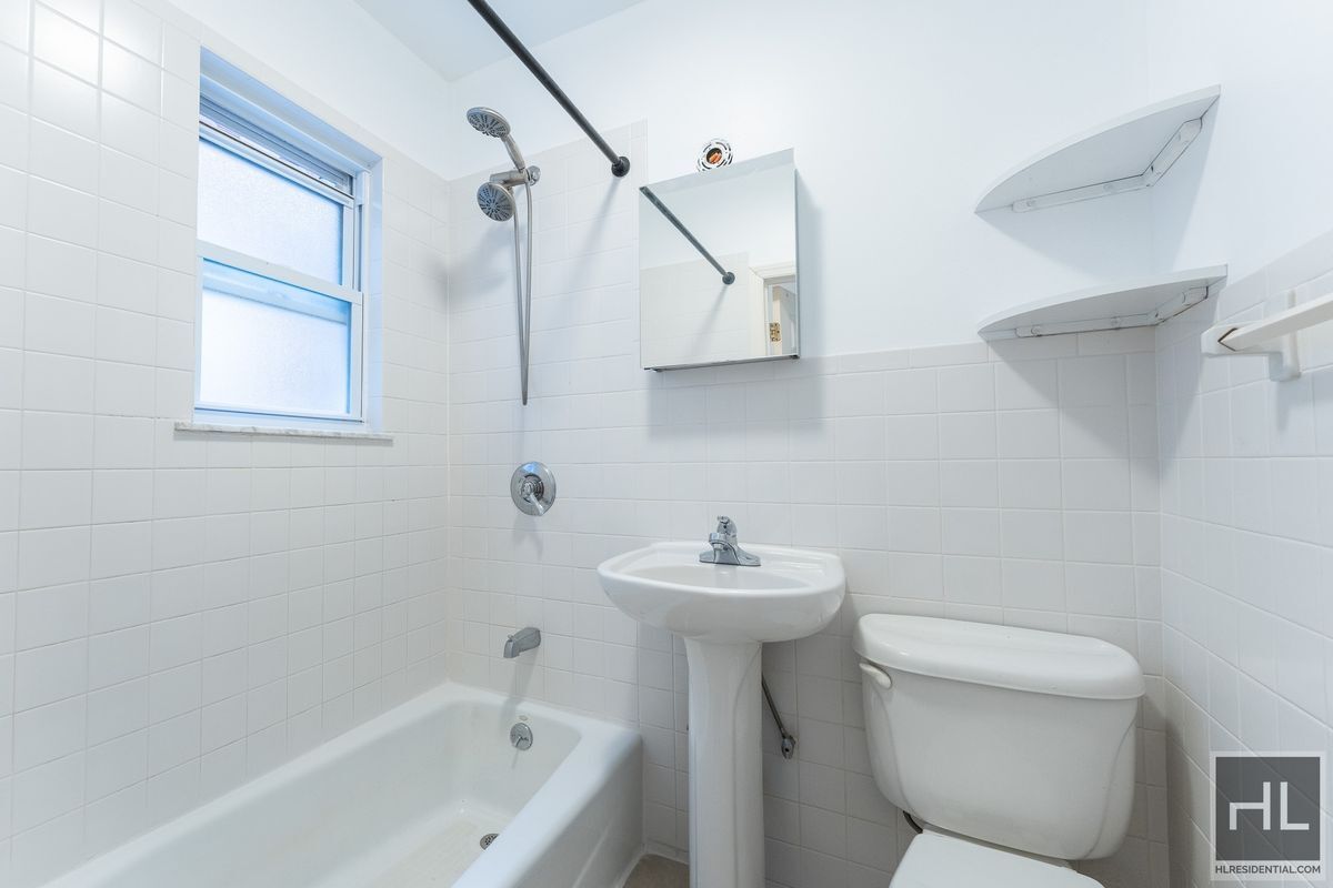 Building Photo - 41 STREET