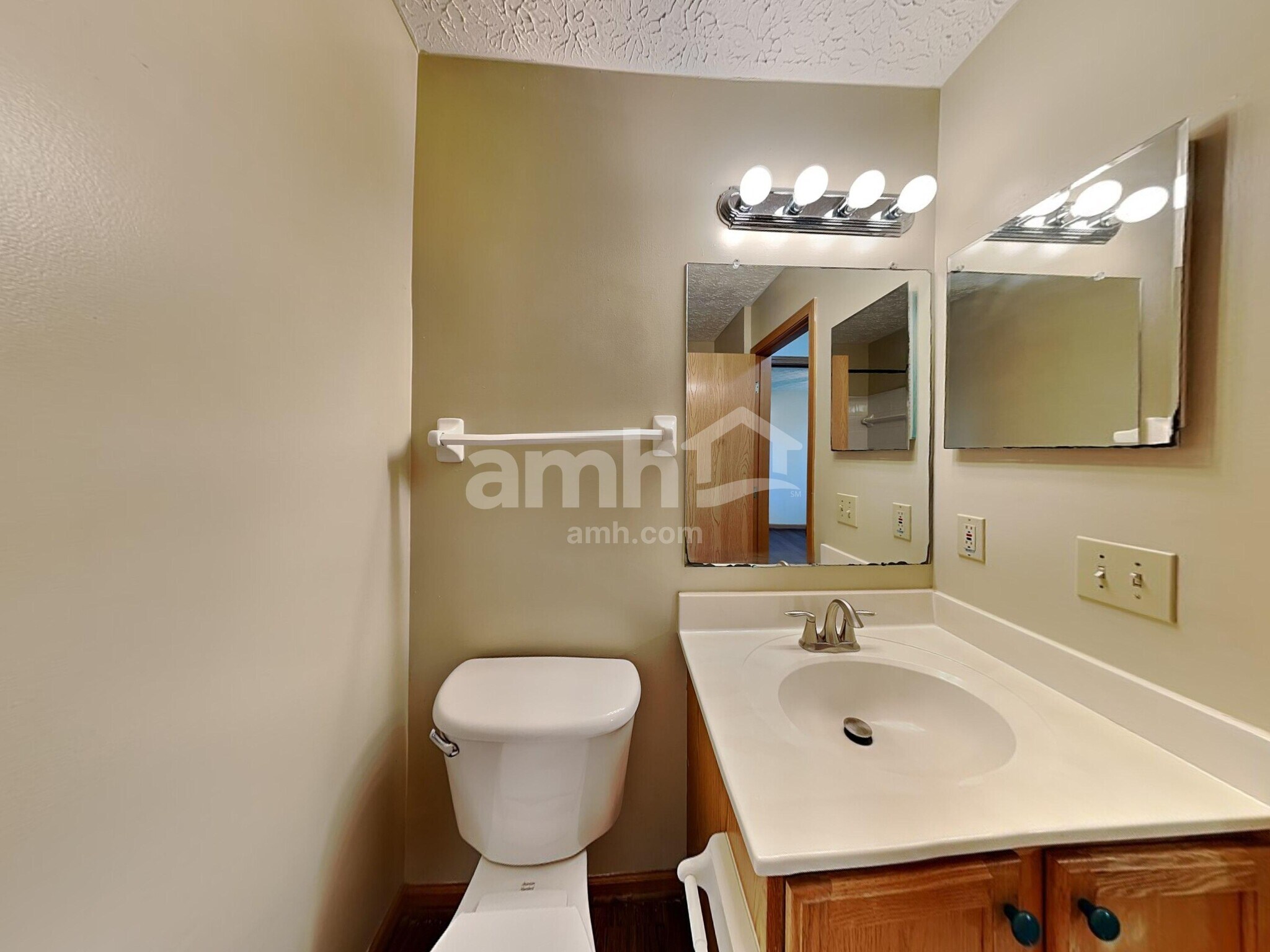Building Photo - 6766 Eddleston Ct