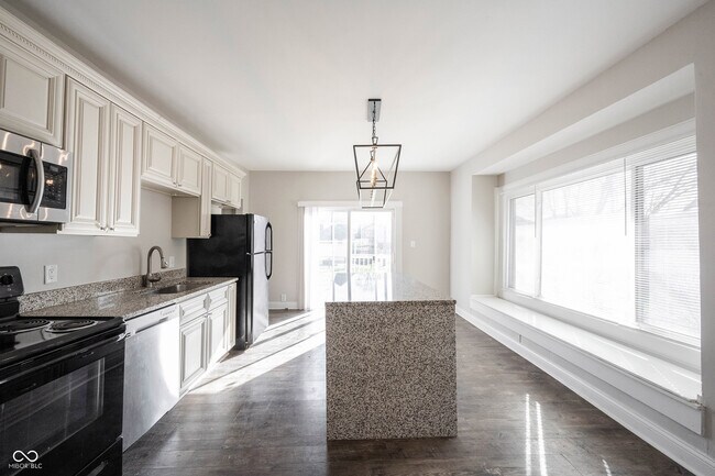 Building Photo - 3117 N Park Ave