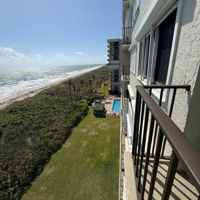 Building Photo - 4250 N Hwy A1A