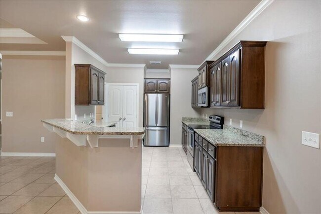 Building Photo - Stonebridge Villas #4077