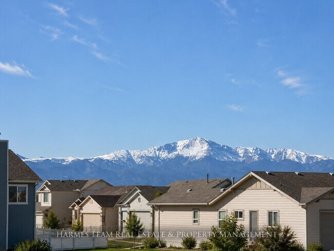 Building Photo - Spacious Home with Mountain Views & Finished Basement
