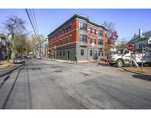 Building Photo - 109 Webster Ave