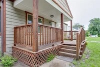 Building Photo - 516 E Rickenbacker Dr