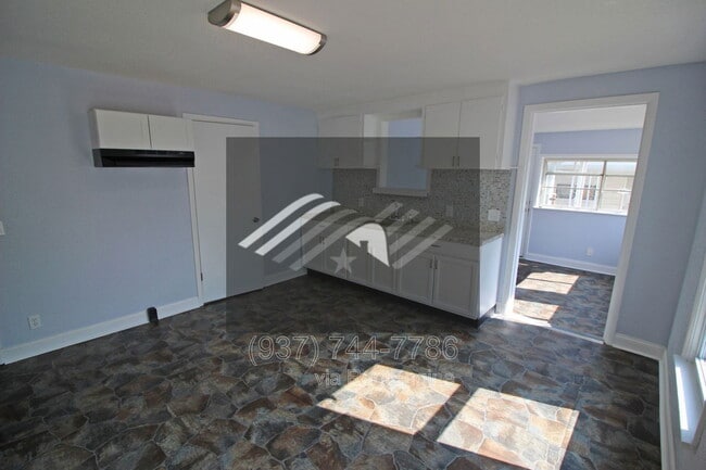 Building Photo - 78 Notre Dame Ave