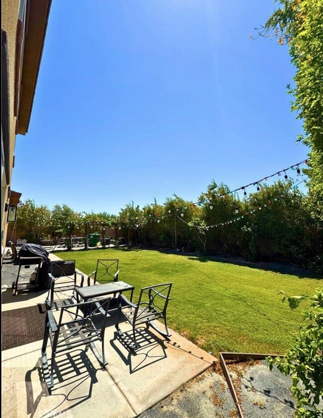 Building Photo - 43627 Regata Ct