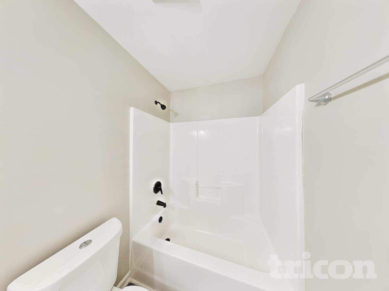 Building Photo - 295 Oak Meadows Dr