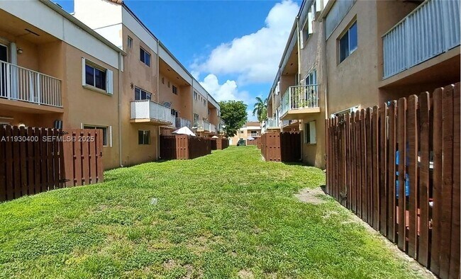 Building Photo - 14911 SW 80th St