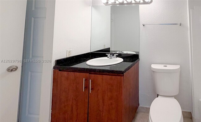 Building Photo - 13060 Vista Isles Dr