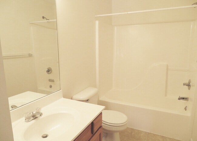 Bath #2 - 14 Silver View Ct