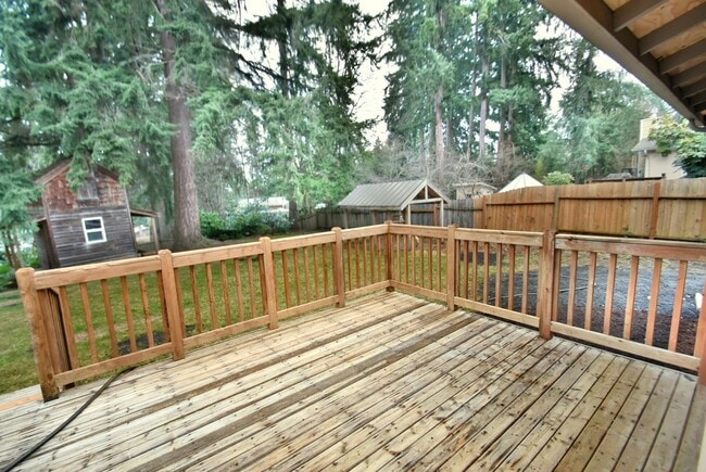 Building Photo - 3Bd/1.75Ba Woodinville House