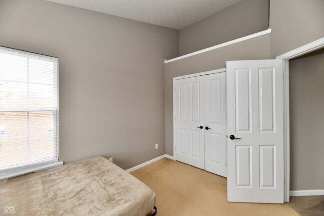 Building Photo - 1135 Cavendish Dr