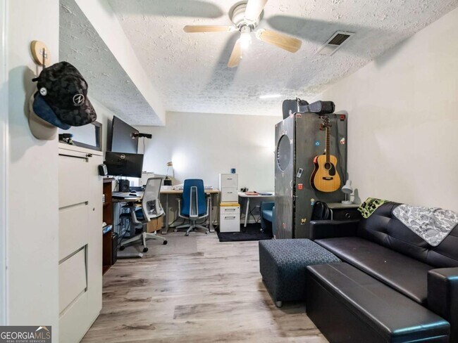 Building Photo - 443 Rhett Dr