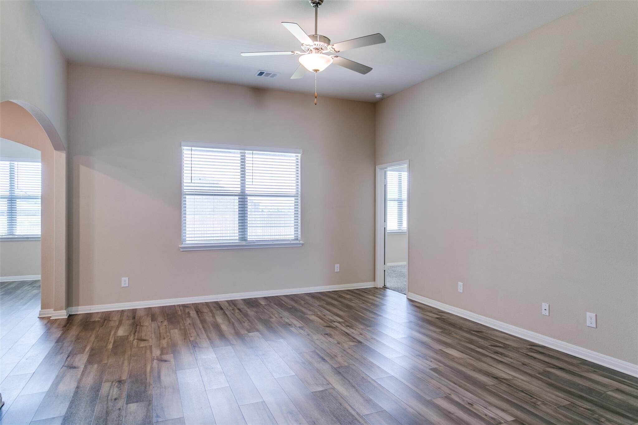 Building Photo - 13645 Lansman Dr