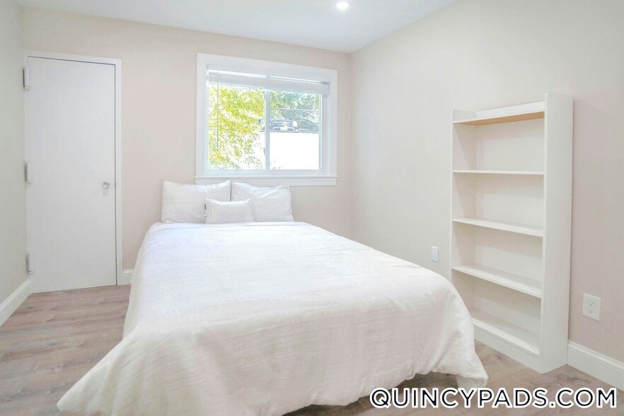 Building Photo - 75 Presidential Dr