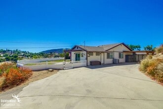 Building Photo - Updated 4Bdm 3Ba Home with Spectacular Vie...