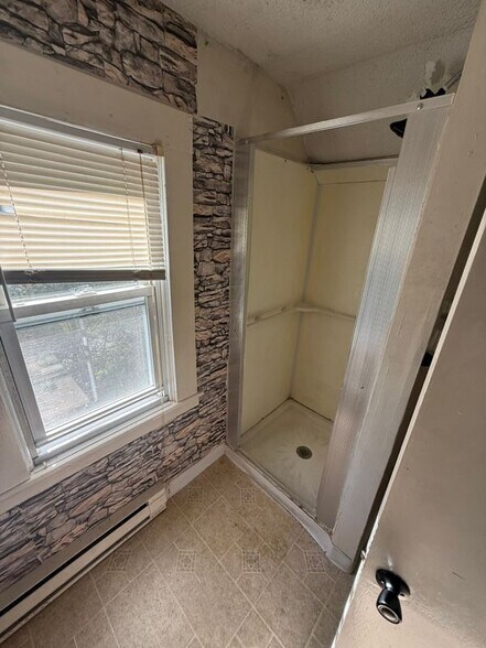 Building Photo - 22 Emmett St