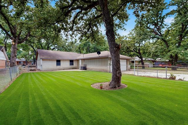 Building Photo - 10421 Muskogee Dr