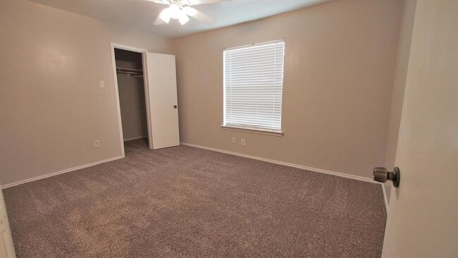 Building Photo - 1203 Brook Grove Dr