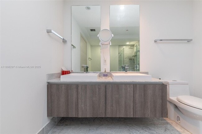 Building Photo - 801 S Miami Ave