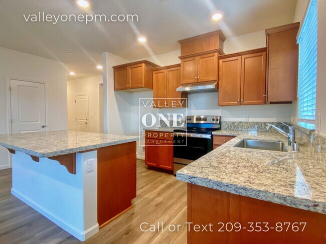 Building Photo - COMING SOON! 4 bedroom, 3 bath, pet-friendly NEWER HOME with Solar