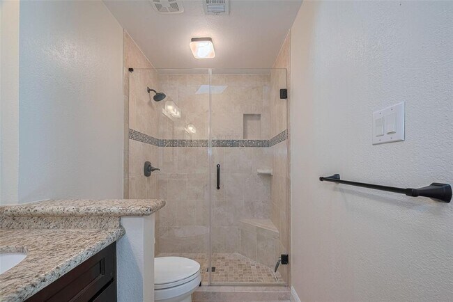 Building Photo - 15803 Locust Grove Dr