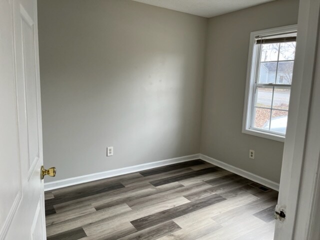 Building Photo - 410 W Ward Ave