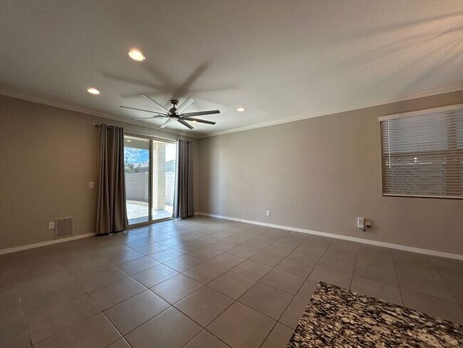Building Photo - 4473 Suncup Dr
