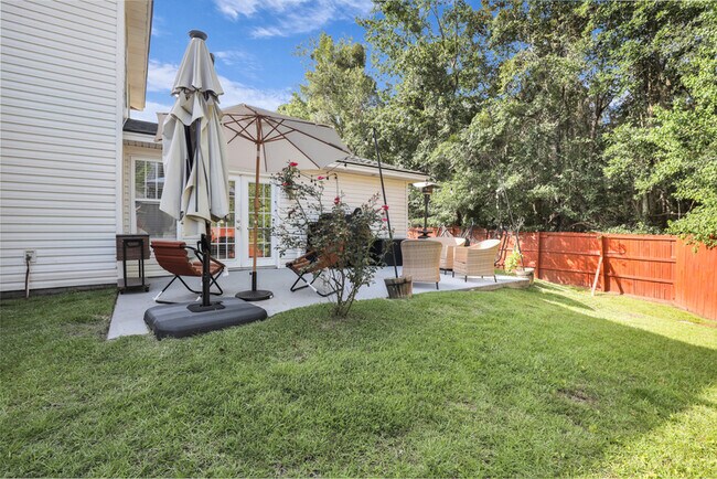 Building Photo - 136 Meadowside Ln