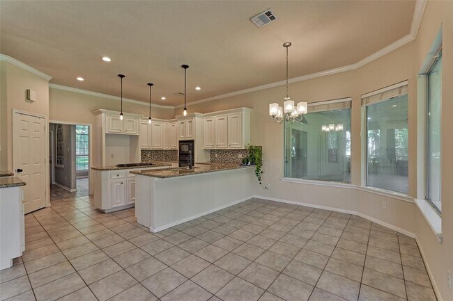 Building Photo - 10506 Crestwater Cir