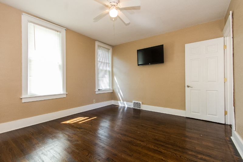 Building Photo - 571 Angella St