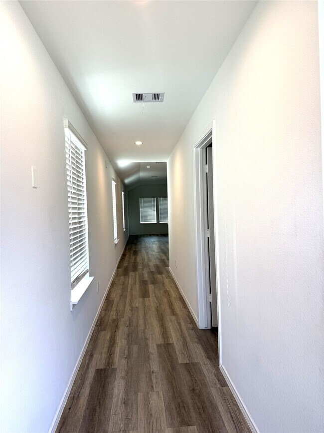 Building Photo - 1111 Tempranillo Wy