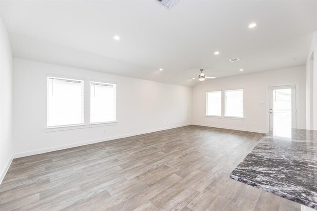 Building Photo - 1711 Portorosso Dr