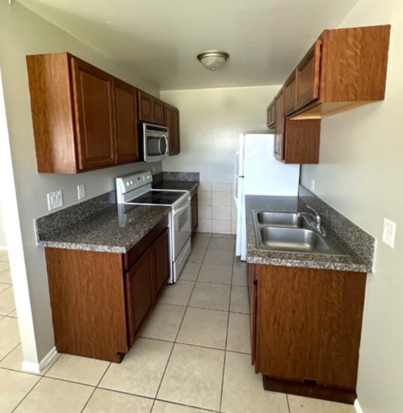 Building Photo - 2188 Arden St