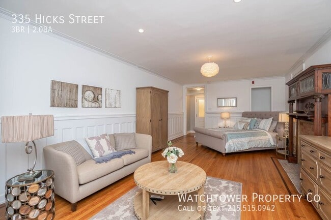 Building Photo - 335 S Hicks St