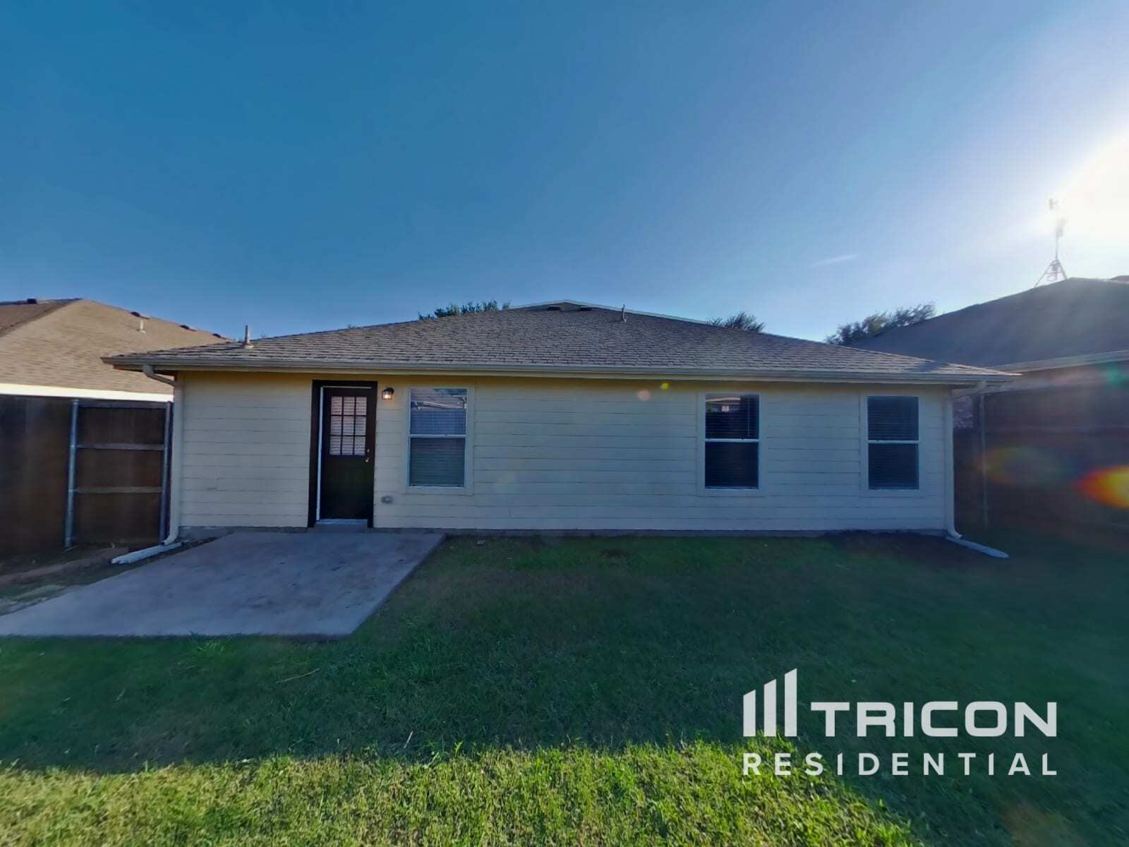 Building Photo - 439 Eisenhower Ln