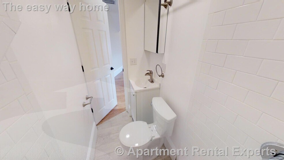 Building Photo - 48-50 Lowell St Unit #3