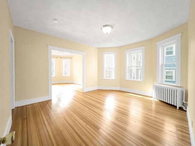 Building Photo - 24 Montvale St