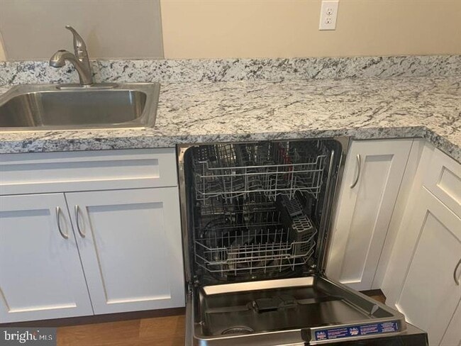 Building Photo - 135 Park Pl