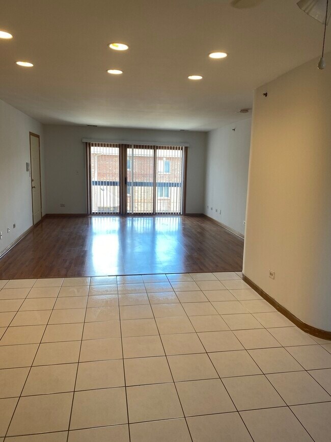 Building Photo - 5627 107th St